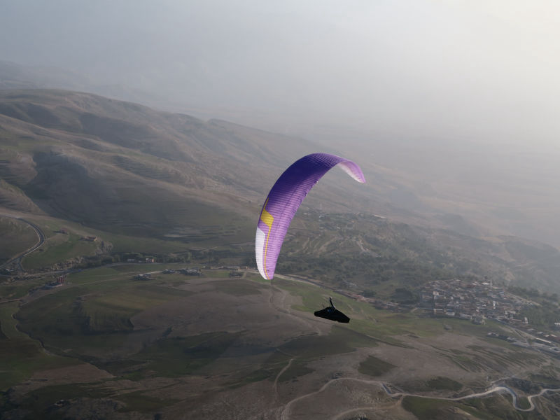 L'équipe de Niviuk testant les nouveaux prototypes d'Icepeak X-One à Aguergour